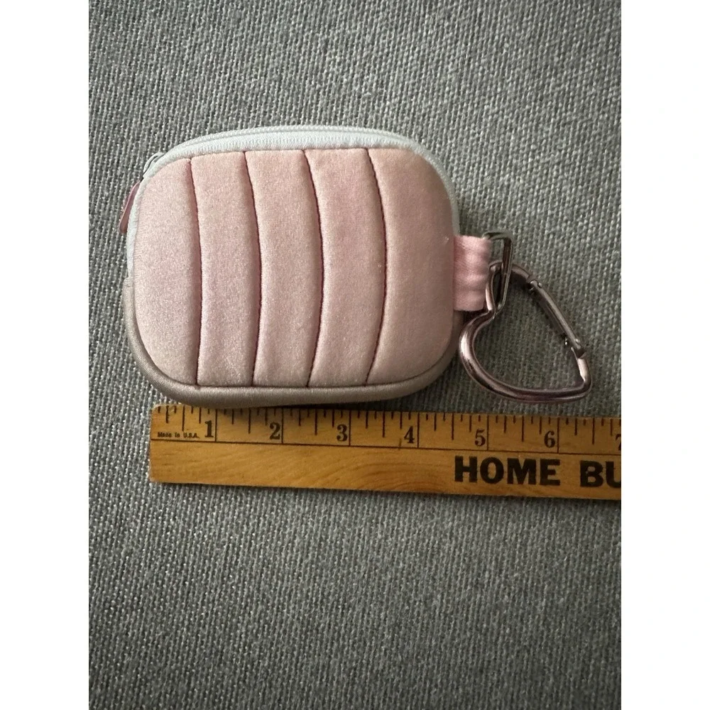 Kodak Digital Camera Case Neoprene Pink With Hearts And Heart Caribeaner